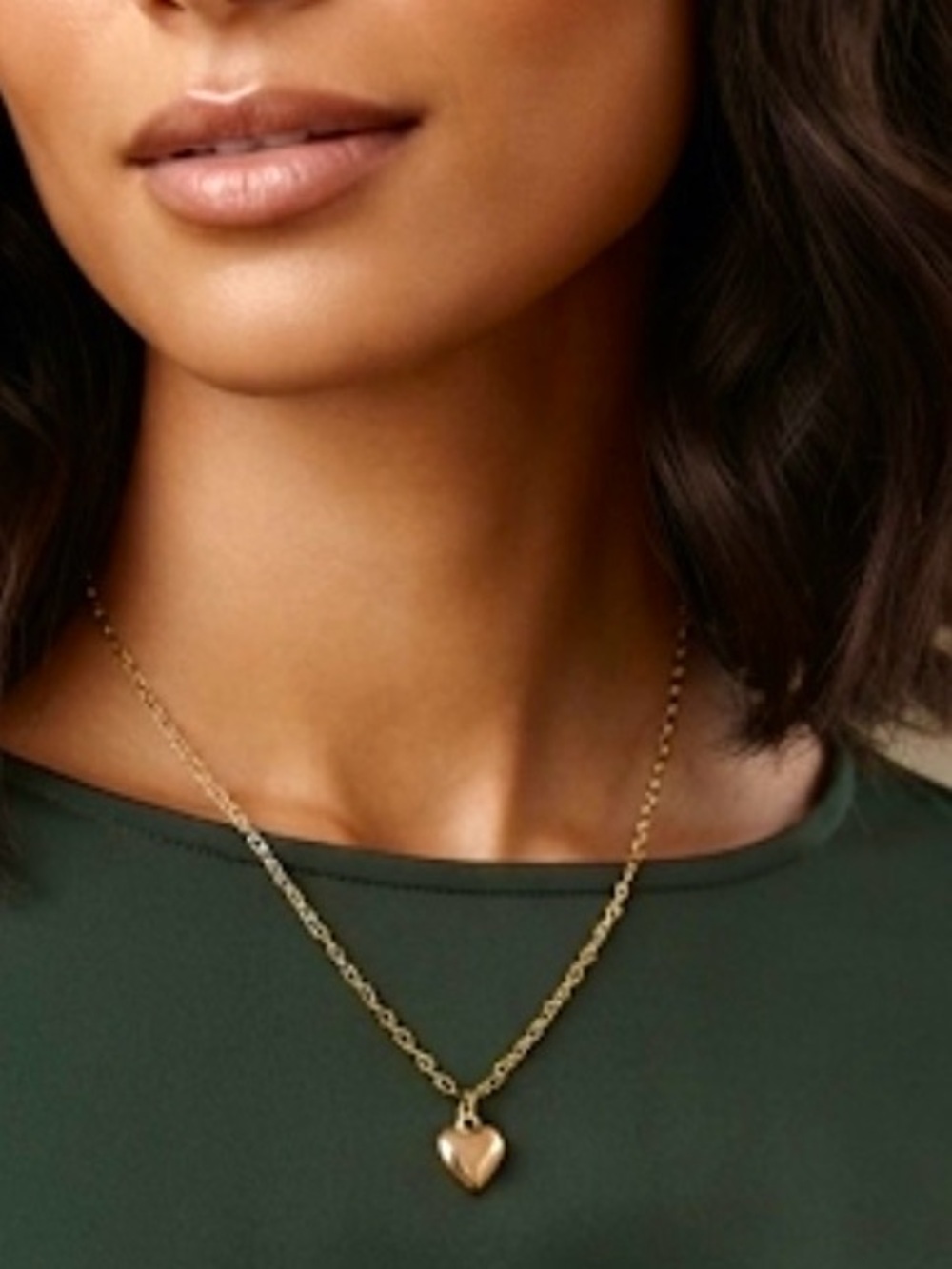Gold Heart Pendant Necklace - Elegant Women's Jewelry